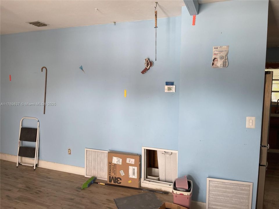 Vendido Recientemente: $485,000 (3 camas, 1 baños, 1000 Pies cuadrados)