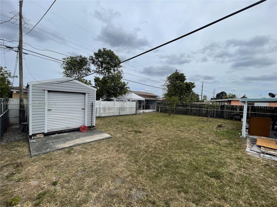 Vendido Recientemente: $485,000 (3 camas, 1 baños, 1000 Pies cuadrados)