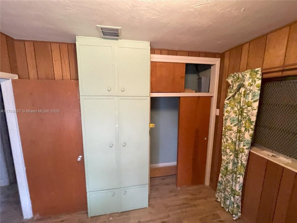 Vendido Recientemente: $485,000 (3 camas, 1 baños, 1000 Pies cuadrados)