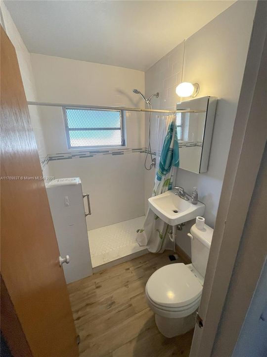 Vendido Recientemente: $485,000 (3 camas, 1 baños, 1000 Pies cuadrados)