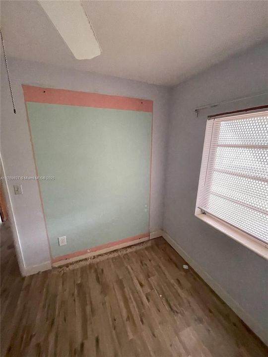 Vendido Recientemente: $485,000 (3 camas, 1 baños, 1000 Pies cuadrados)