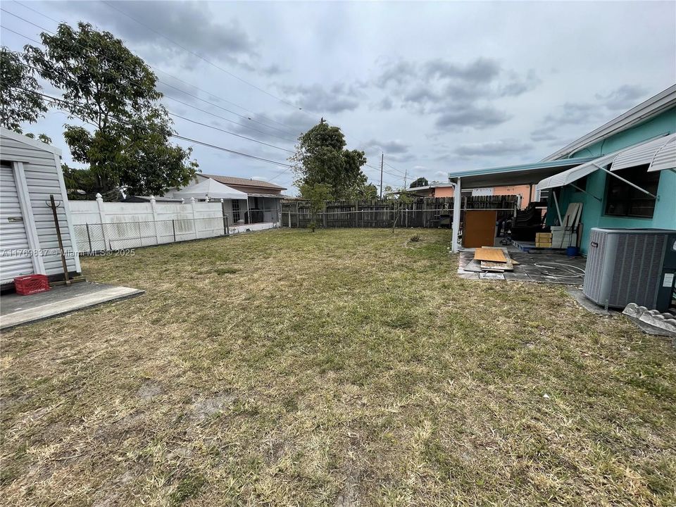 Vendido Recientemente: $485,000 (3 camas, 1 baños, 1000 Pies cuadrados)