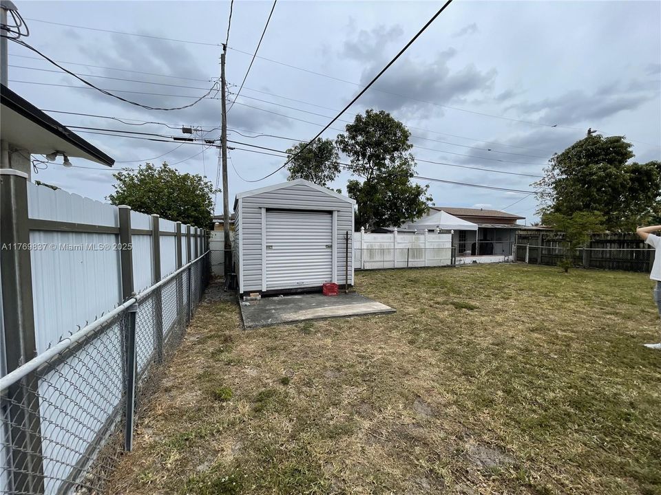 Vendido Recientemente: $485,000 (3 camas, 1 baños, 1000 Pies cuadrados)