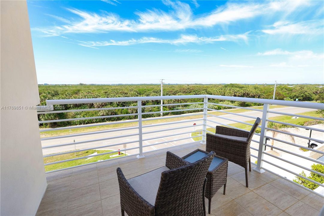 待售: $1,450,000 (2 贝兹, 2 浴室, 1534 平方英尺)