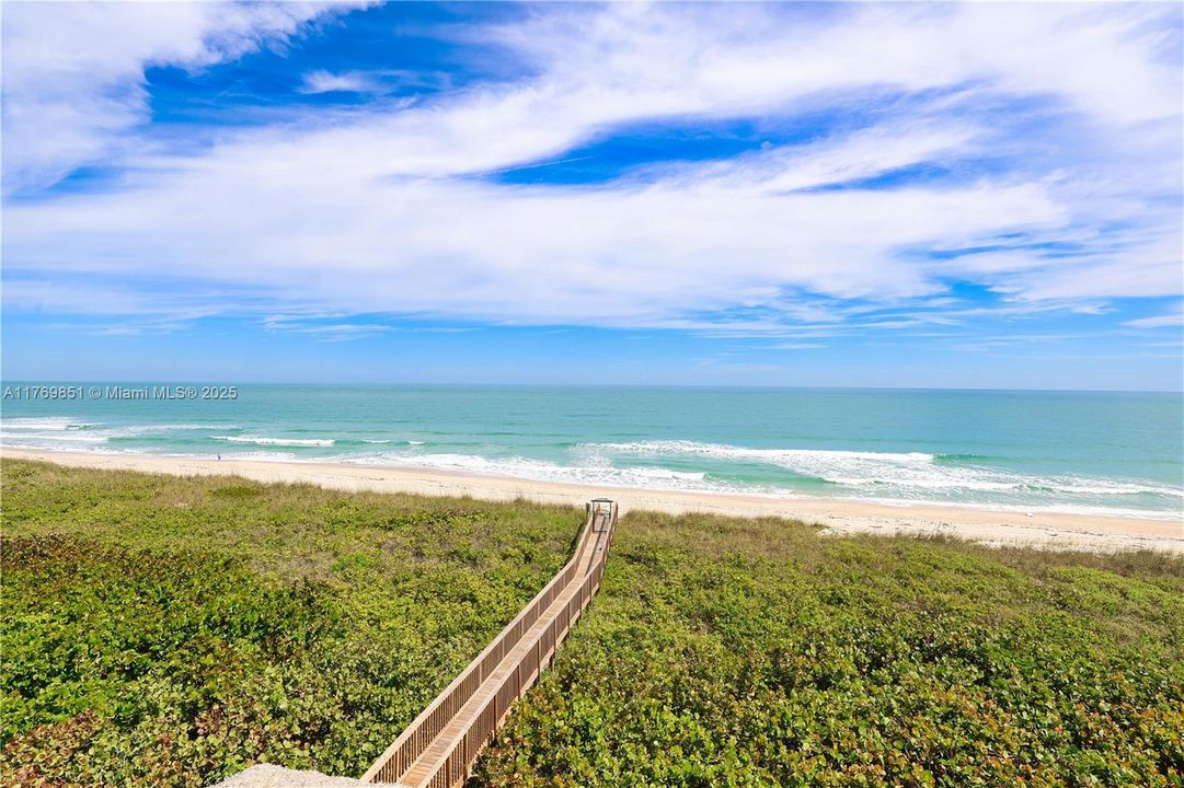 待售: $1,450,000 (2 贝兹, 2 浴室, 1534 平方英尺)