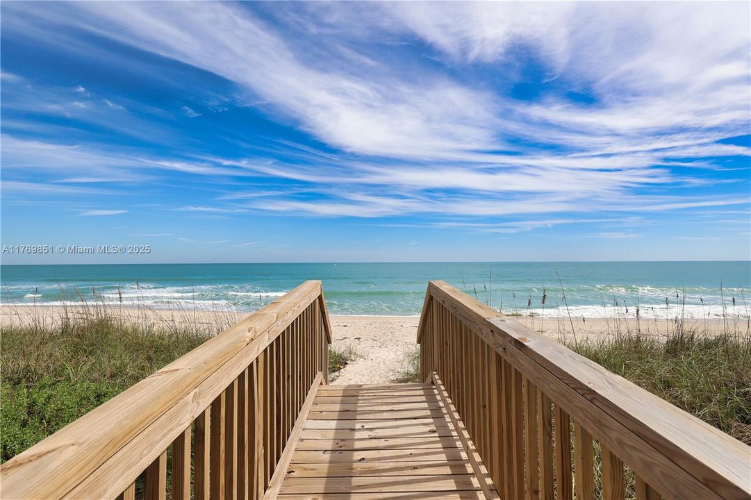 待售: $1,450,000 (2 贝兹, 2 浴室, 1534 平方英尺)