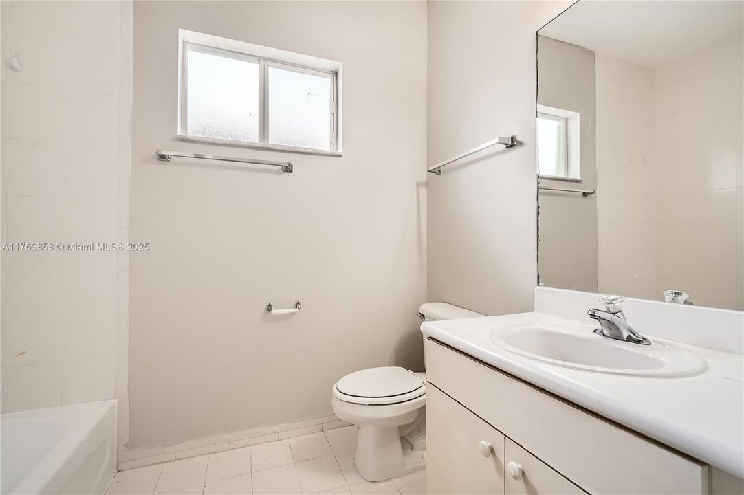 最近售出: $568,000 (3 贝兹, 2 浴室, 2077 平方英尺)