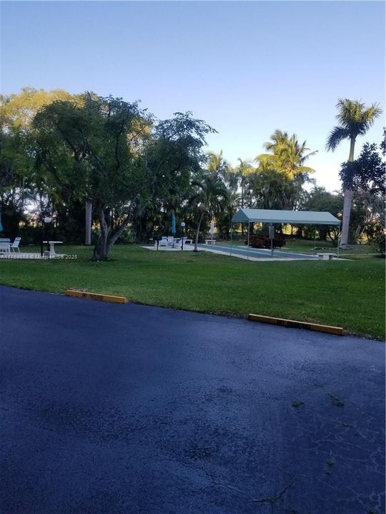 待售: $149,500 (1 贝兹, 1 浴室, 785 平方英尺)