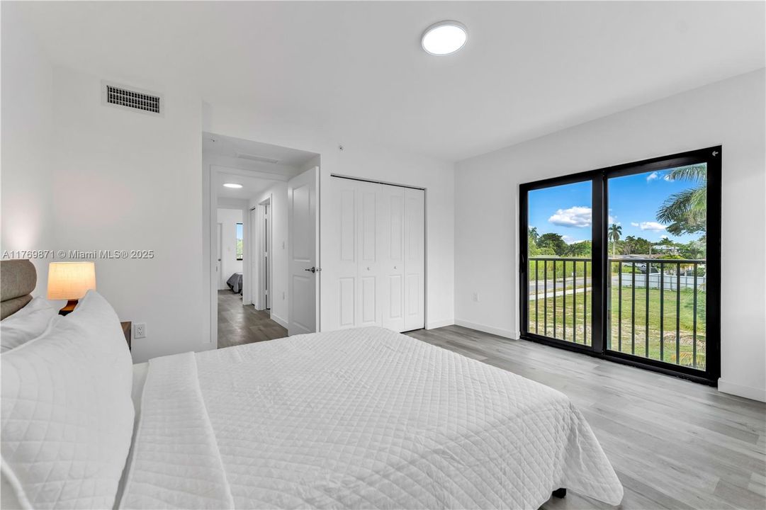 Recientemente alquilado: $2,700 (2 camas, 1 baños, 1200 Pies cuadrados)