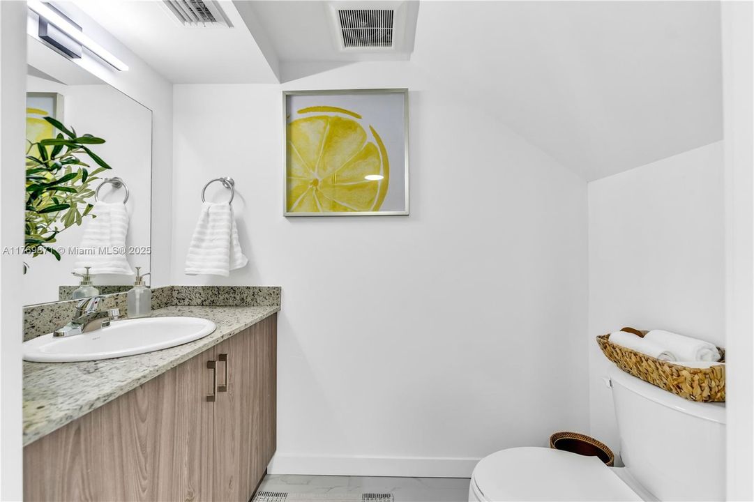 Recientemente alquilado: $2,700 (2 camas, 1 baños, 1200 Pies cuadrados)