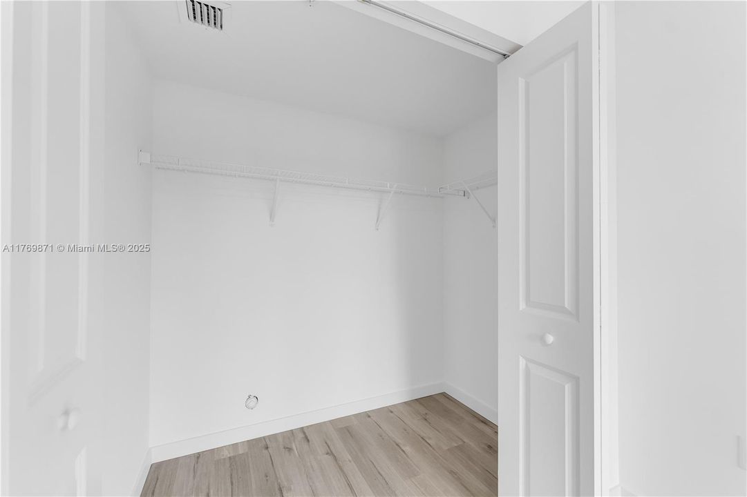 Recientemente alquilado: $2,700 (2 camas, 1 baños, 1200 Pies cuadrados)