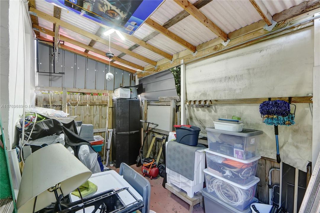 For Sale: $849,000 (5 beds, 4 baths, 2251 Square Feet)