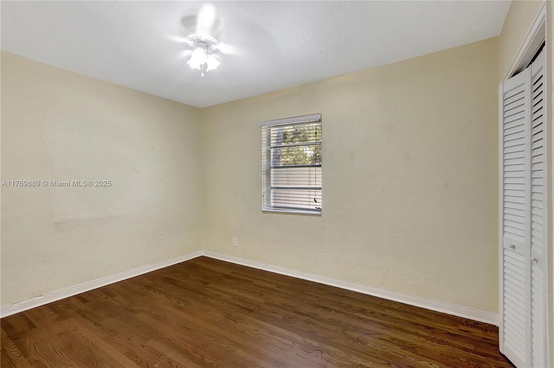 For Sale: $849,000 (5 beds, 4 baths, 2251 Square Feet)