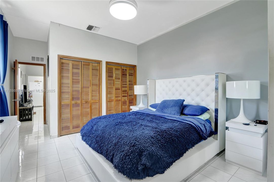 For Sale: $849,000 (5 beds, 4 baths, 2251 Square Feet)