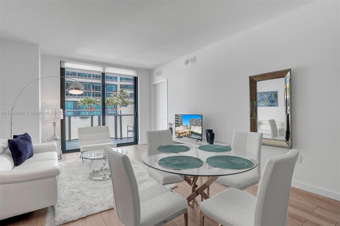 Recently Sold: $565,000 (1 beds, 1 baths, 649 Square Feet)