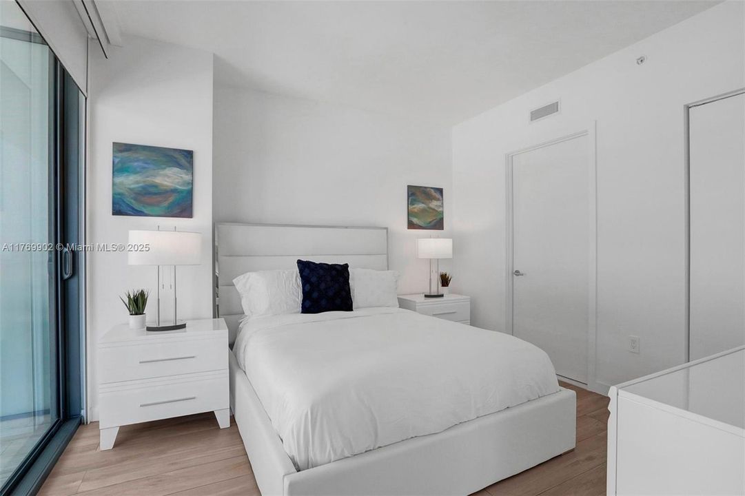 Recently Sold: $565,000 (1 beds, 1 baths, 649 Square Feet)