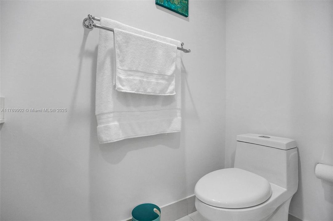 Recently Sold: $565,000 (1 beds, 1 baths, 649 Square Feet)