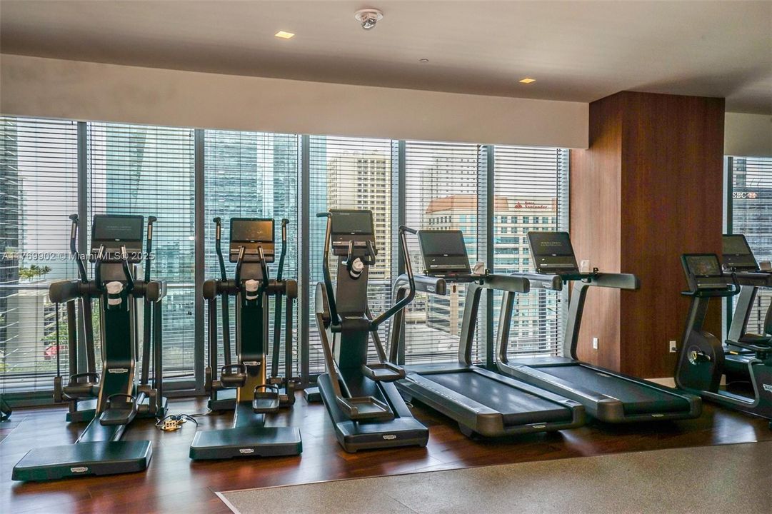 Recently Sold: $565,000 (1 beds, 1 baths, 649 Square Feet)