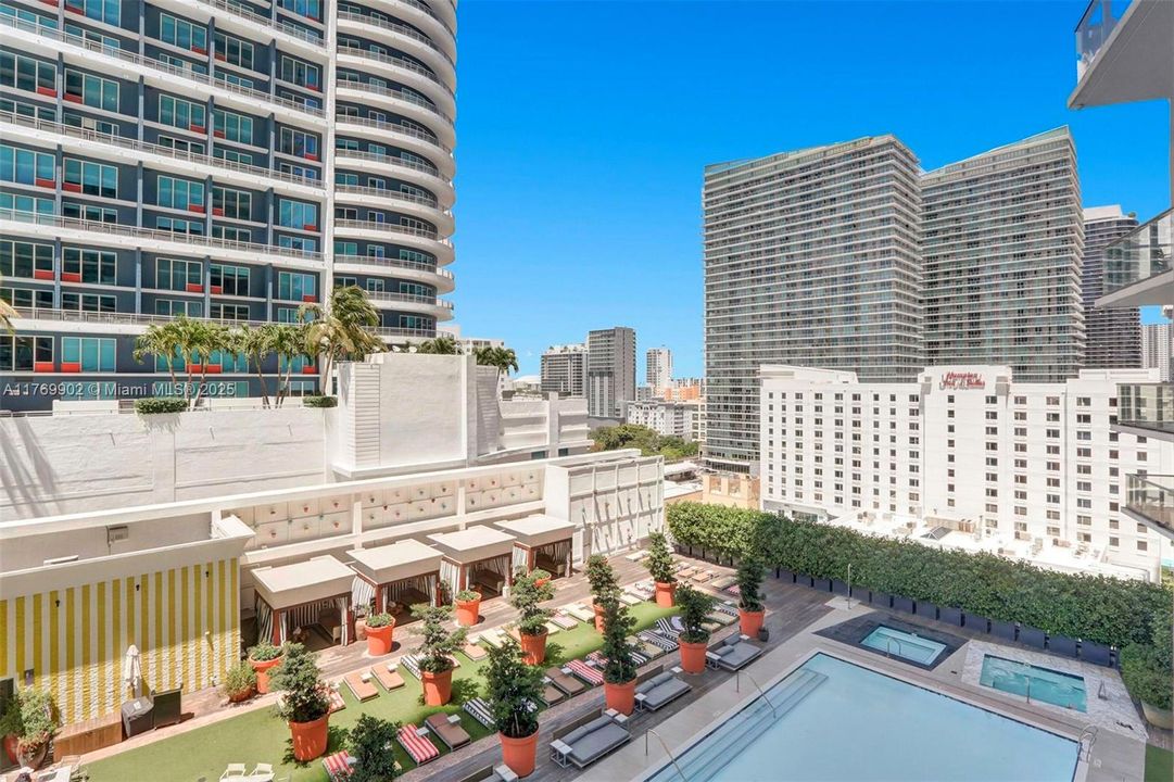Recently Sold: $565,000 (1 beds, 1 baths, 649 Square Feet)