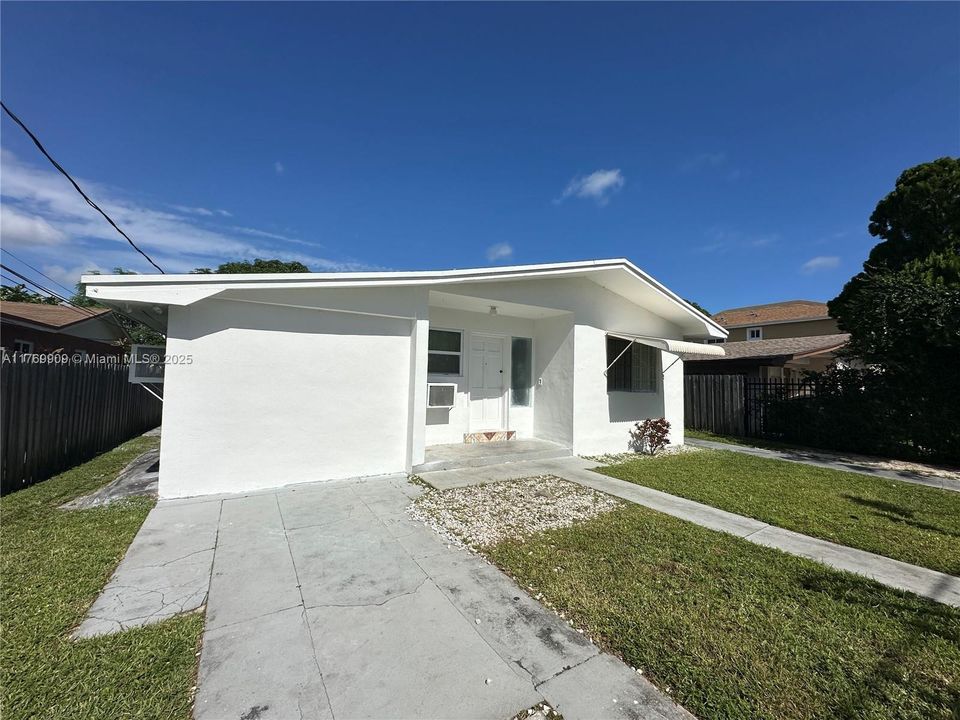 Vendido Recientemente: $660,000 (0 camas, 0 baños, 1732 Pies cuadrados)