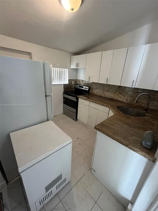 Vendido Recientemente: $660,000 (0 camas, 0 baños, 1732 Pies cuadrados)