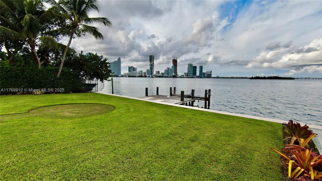 For Sale: $24,900,000 (4 beds, 4 baths, 3605 Square Feet)