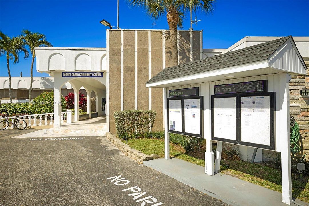 На продажу: $289,900 (2 спален, 2 ванн, 1055 Квадратных фут)