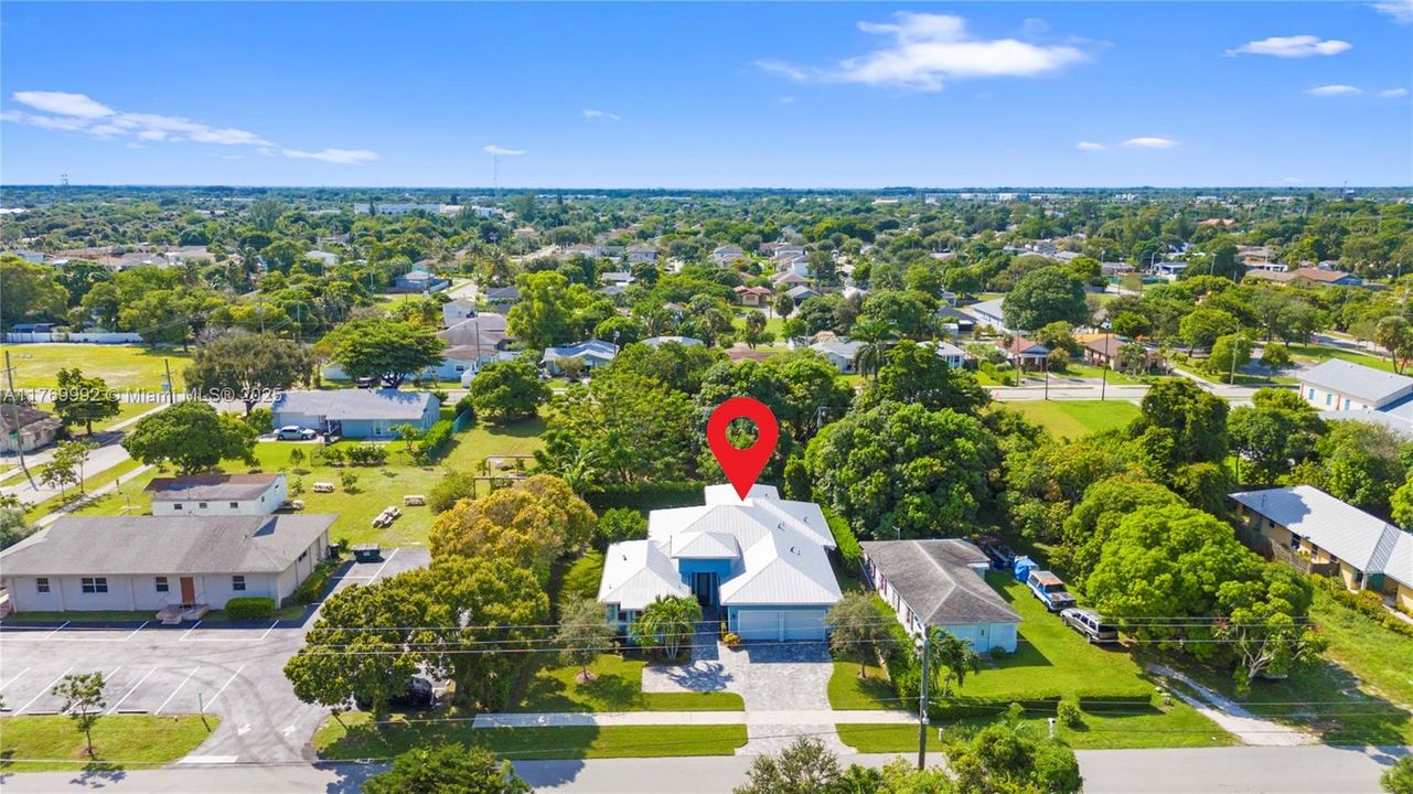 Recently Sold: $1,299,000 (4 beds, 3 baths, 2322 Square Feet)