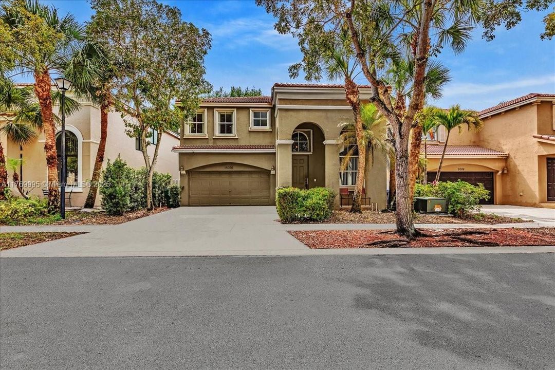 Vendido Recientemente: $680,000 (4 camas, 2 baños, 2054 Pies cuadrados)