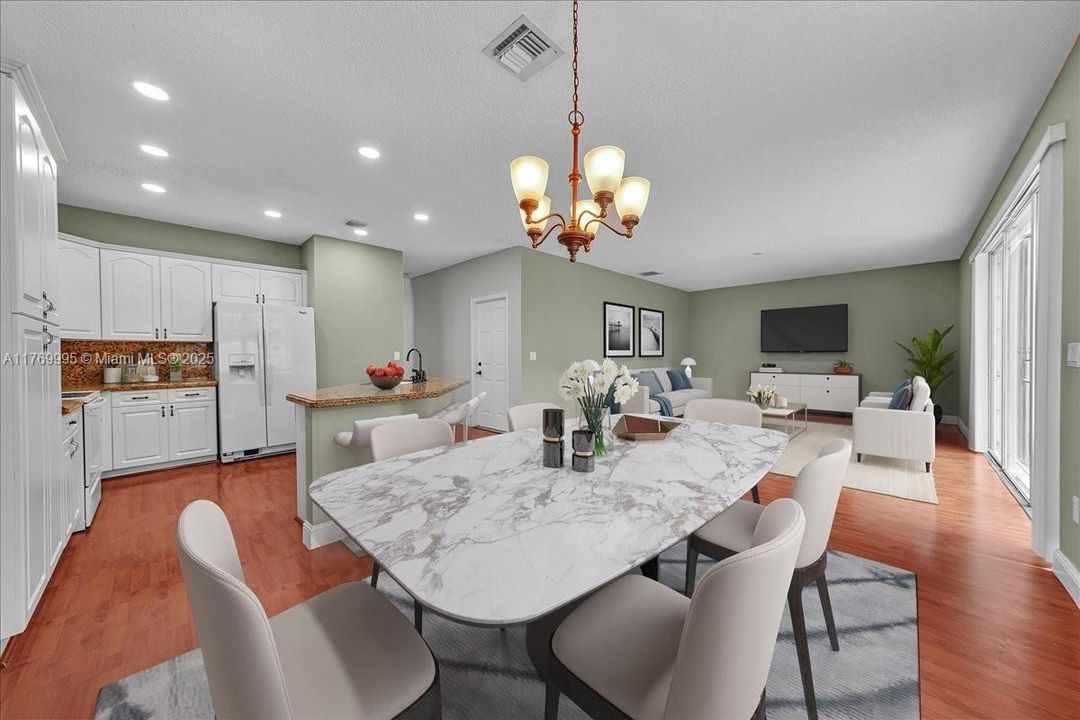 Vendido Recientemente: $680,000 (4 camas, 2 baños, 2054 Pies cuadrados)