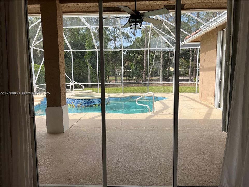 Recientemente alquilado: $5,800 (5 camas, 3 baños, 2815 Pies cuadrados)