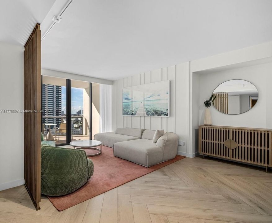 Recently Sold: $3,875,000 (2 beds, 2 baths, 1543 Square Feet)