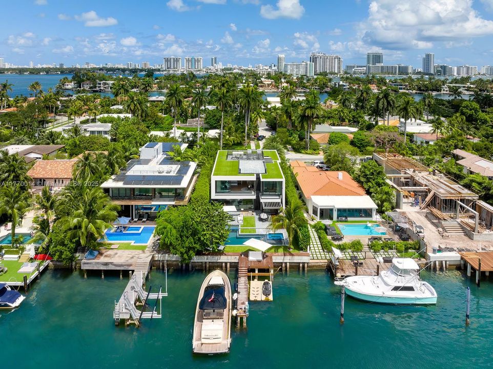 Recently Rented: $85,000 (5 beds, 5 baths, 5563 Square Feet)