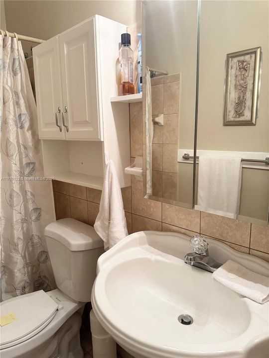 For Sale: $149,999 (1 beds, 1 baths, 785 Square Feet)