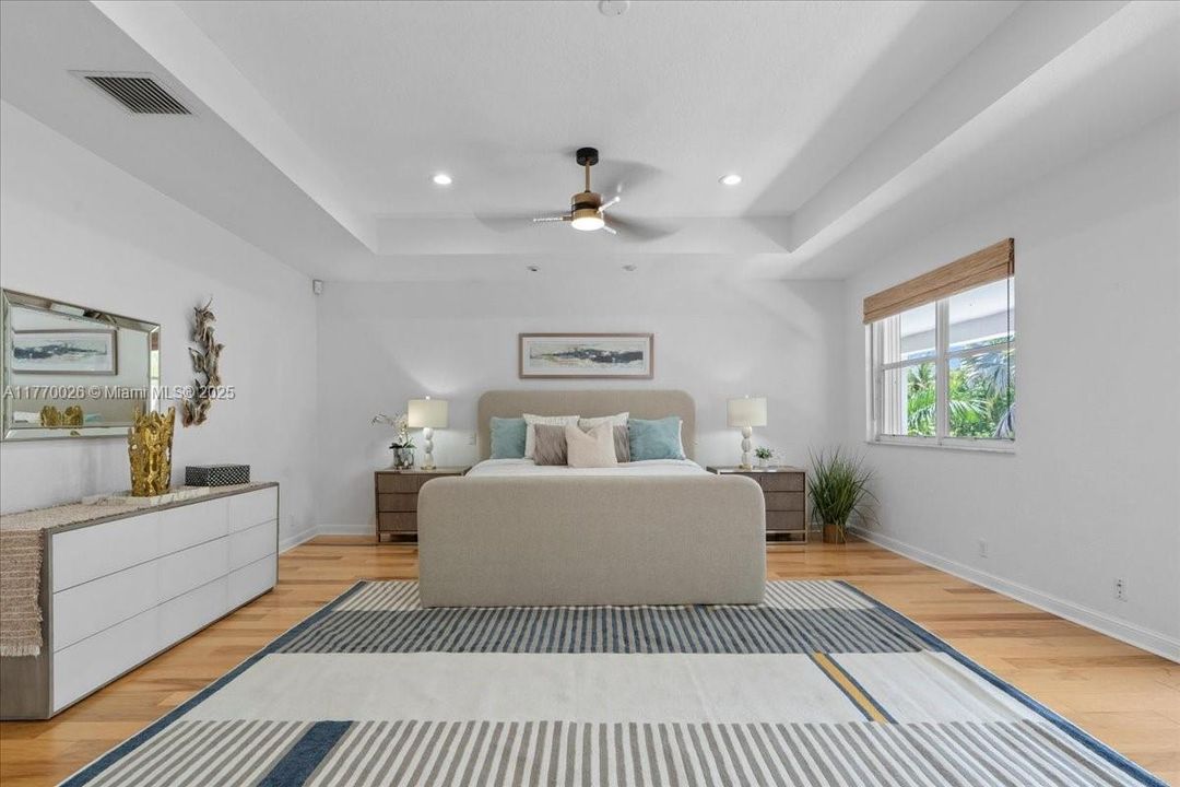 Elegant new ceiling fan/modern light fixture