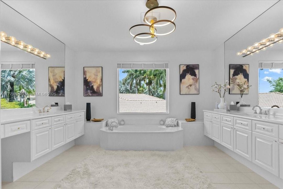 Enormous primary en-suite bathroom