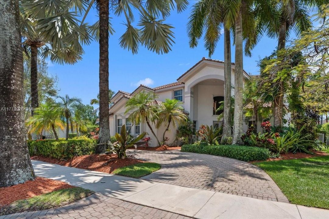 Circular driveway for ample parking