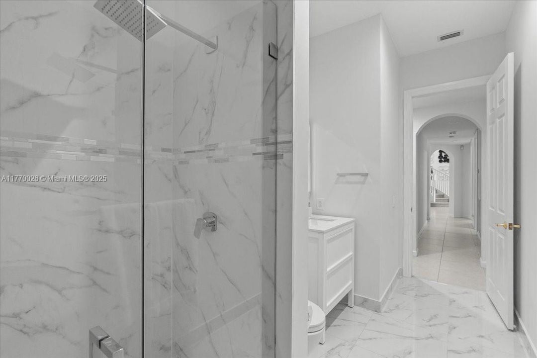 Modern and renovated full cabana bathroom