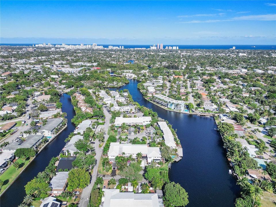 Recently Sold: $549,000 (2 beds, 1 baths, 1250 Square Feet)