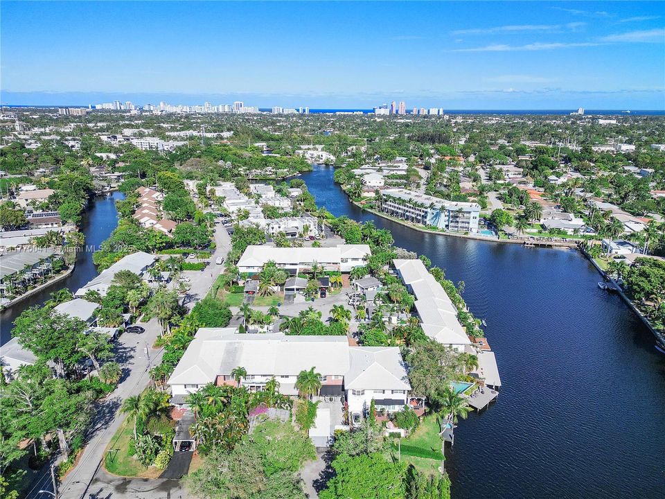 Recently Sold: $549,000 (2 beds, 1 baths, 1250 Square Feet)