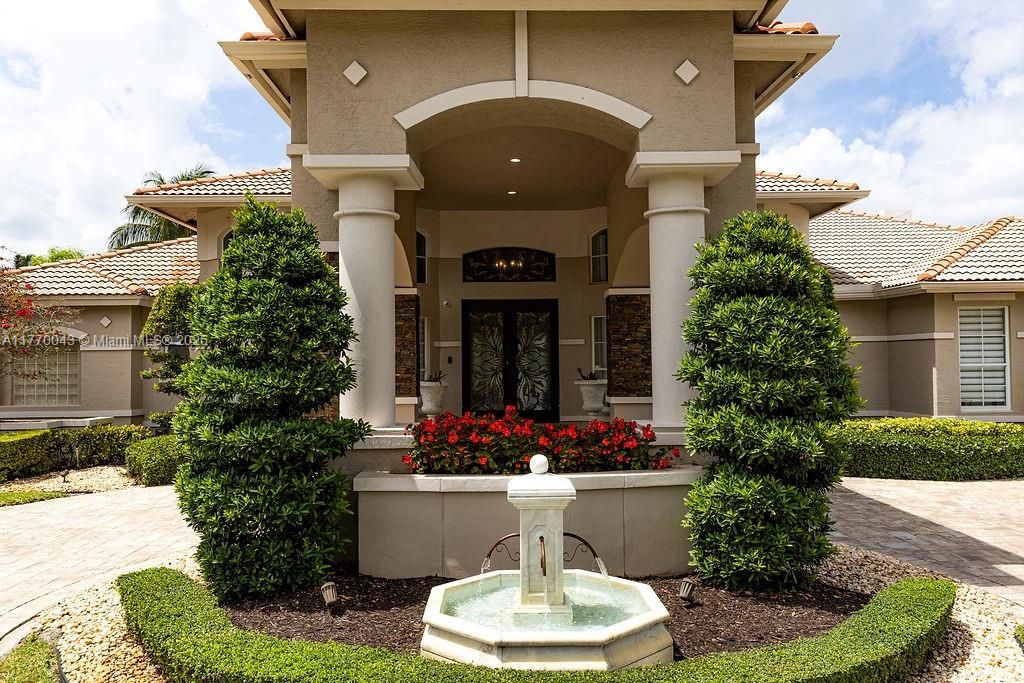 Recently Sold: $2,399,000 (4 beds, 4 baths, 4006 Square Feet)