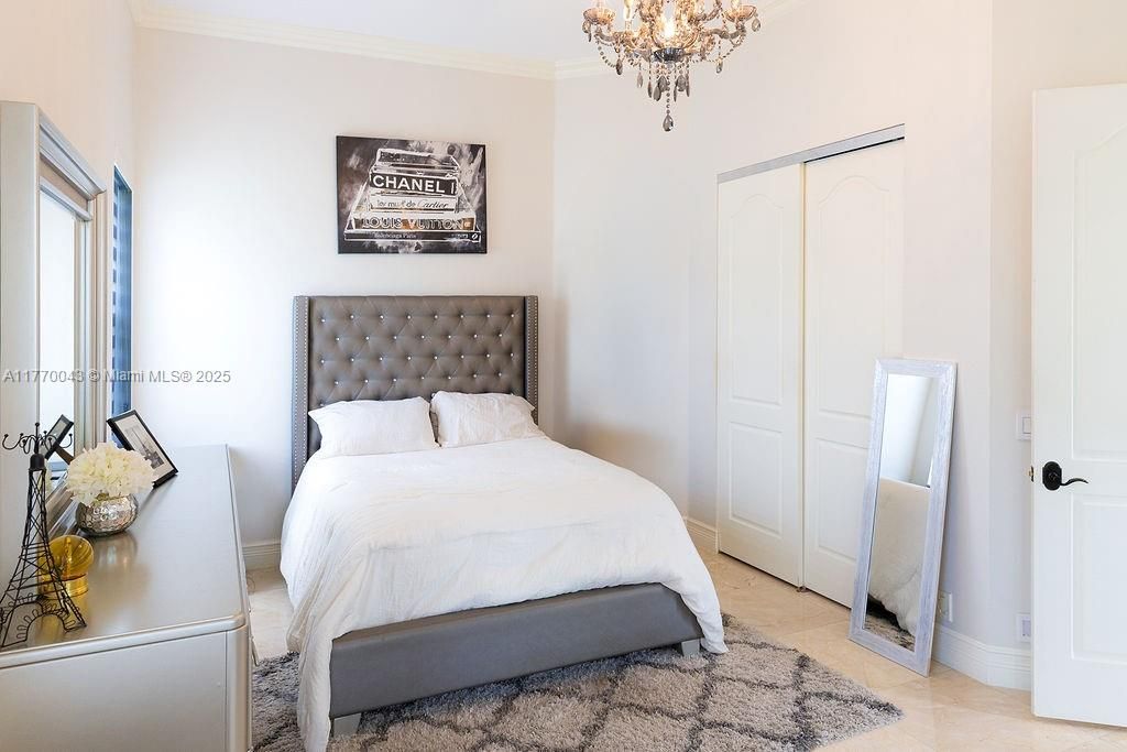 Recently Sold: $2,399,000 (4 beds, 4 baths, 4006 Square Feet)