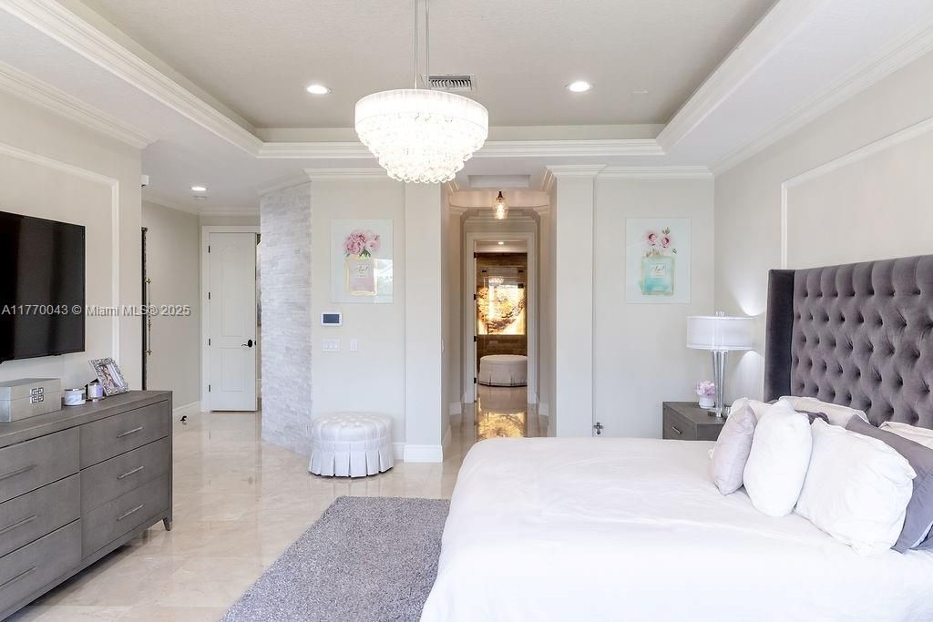 Recently Sold: $2,399,000 (4 beds, 4 baths, 4006 Square Feet)