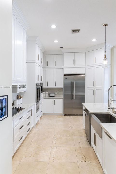 Recently Sold: $2,399,000 (4 beds, 4 baths, 4006 Square Feet)