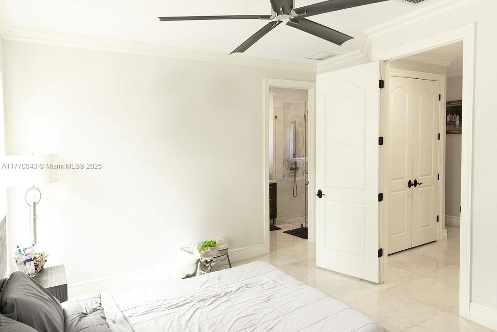 Recently Sold: $2,399,000 (4 beds, 4 baths, 4006 Square Feet)