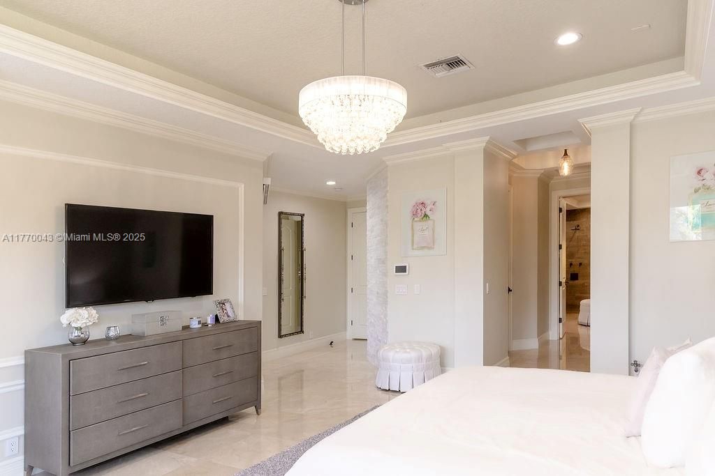 Recently Sold: $2,399,000 (4 beds, 4 baths, 4006 Square Feet)