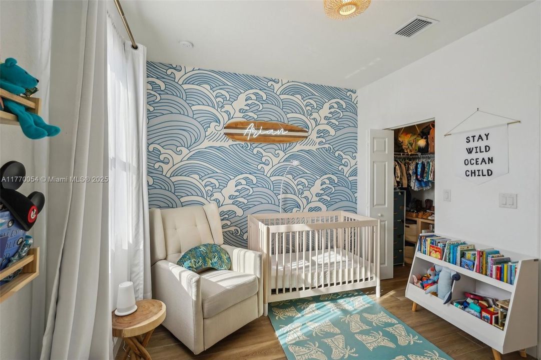 最近售出: $499,999 (3 贝兹, 3 浴室, 1332 平方英尺)