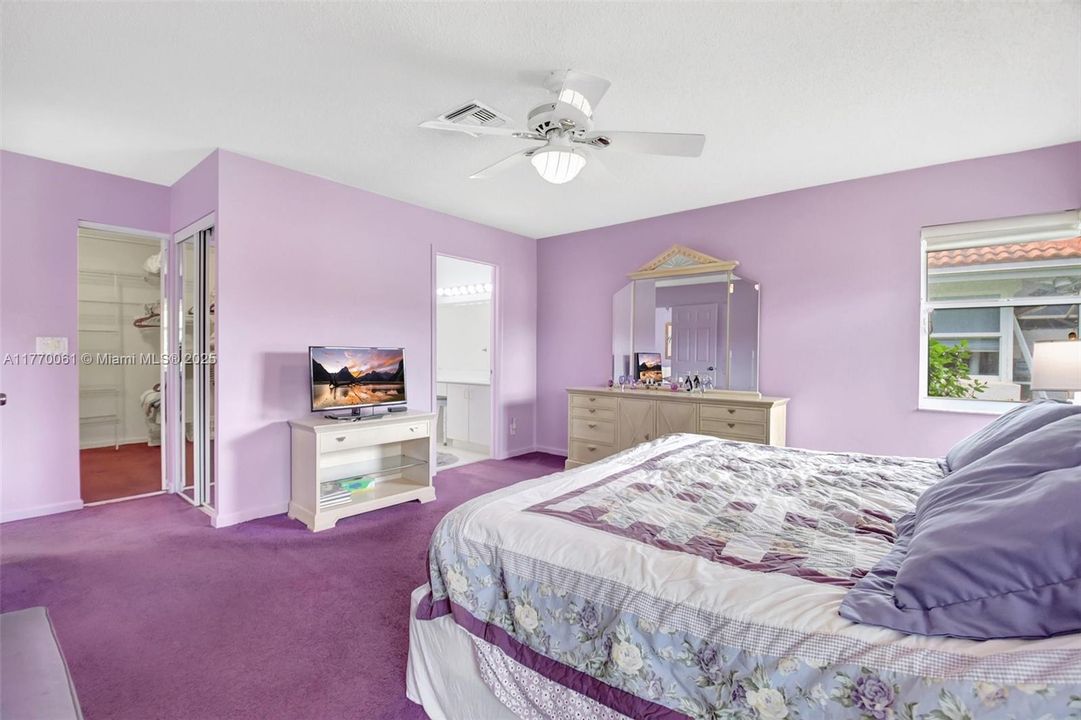 Recently Rented: $4,400 (2 beds, 2 baths, 1722 Square Feet)