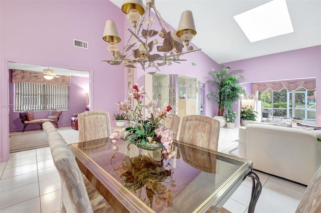 Recently Rented: $4,400 (2 beds, 2 baths, 1722 Square Feet)