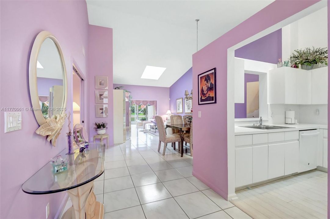 Recently Rented: $4,400 (2 beds, 2 baths, 1722 Square Feet)